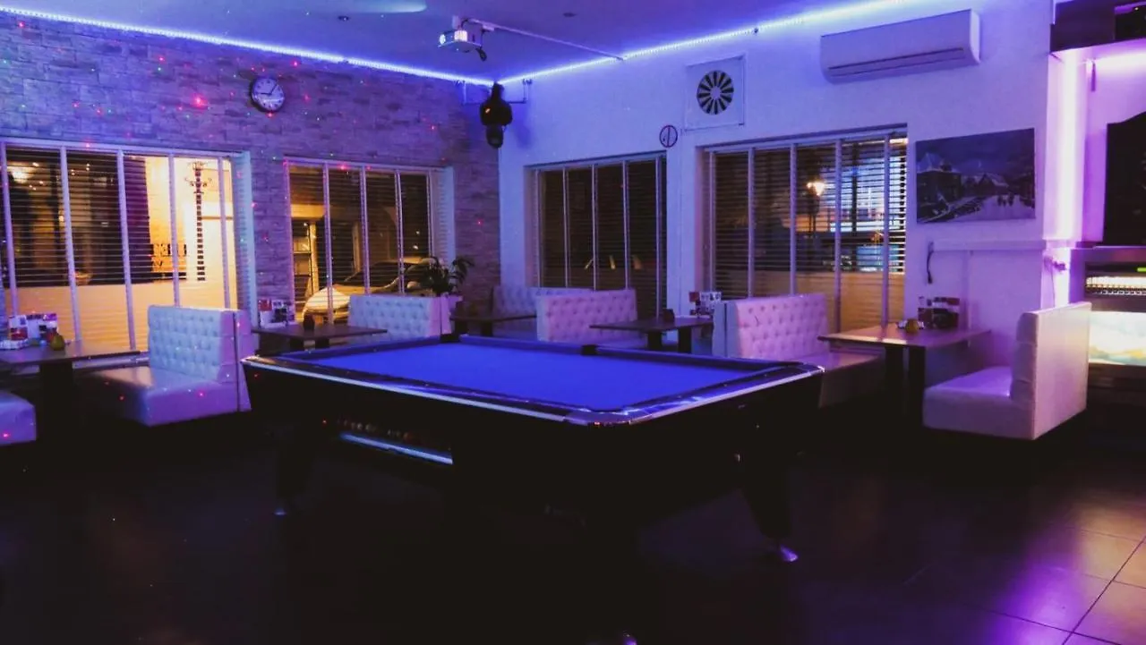 Het Wapen Van Pernis Hostel